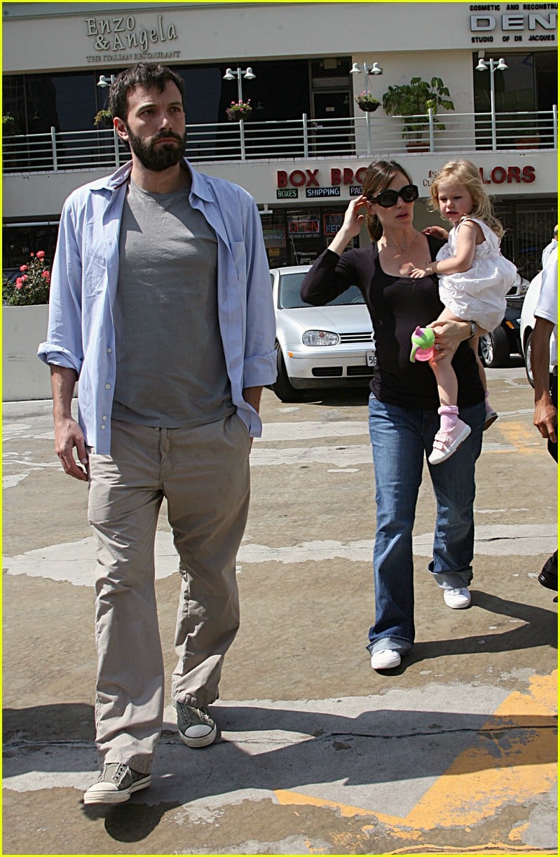 Violet Affleck is a Pastel Princess: Photo 1406791 | Photos | Just