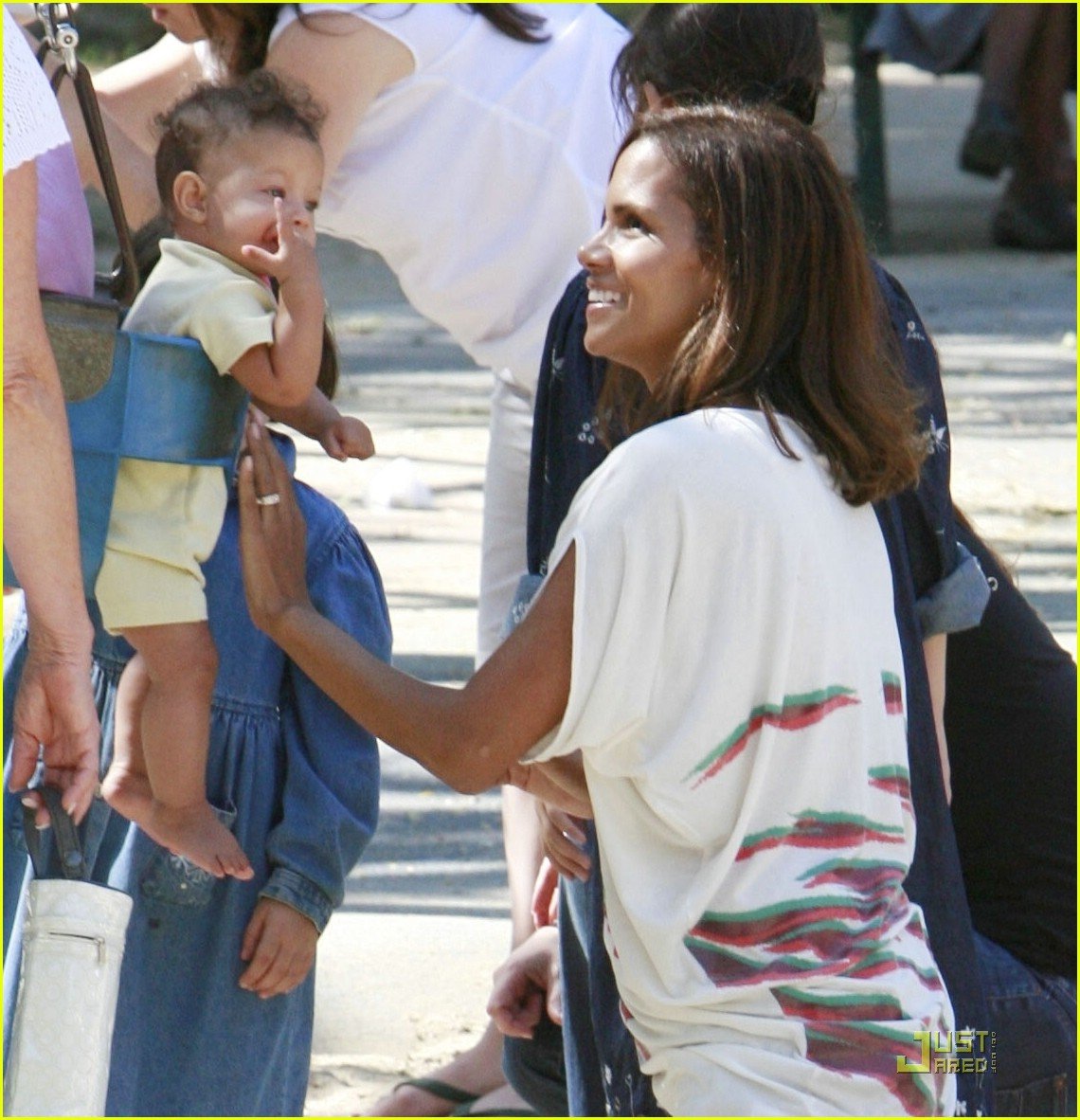 Nahla Aubry’s Playdate at the Park: Photo 1434631 | Photos | Just Jared