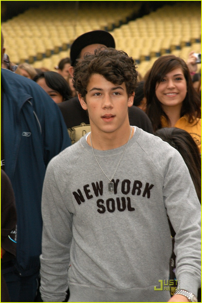 Nick Jonas Diabetes at Dodgers Stadium Photo 1521531 Jonas Brothers