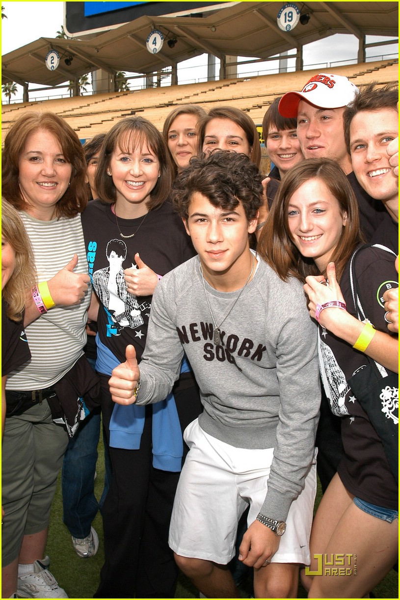 Nick Jonas Diabetes at Dodgers Stadium Photo 1521661 Jonas Brothers