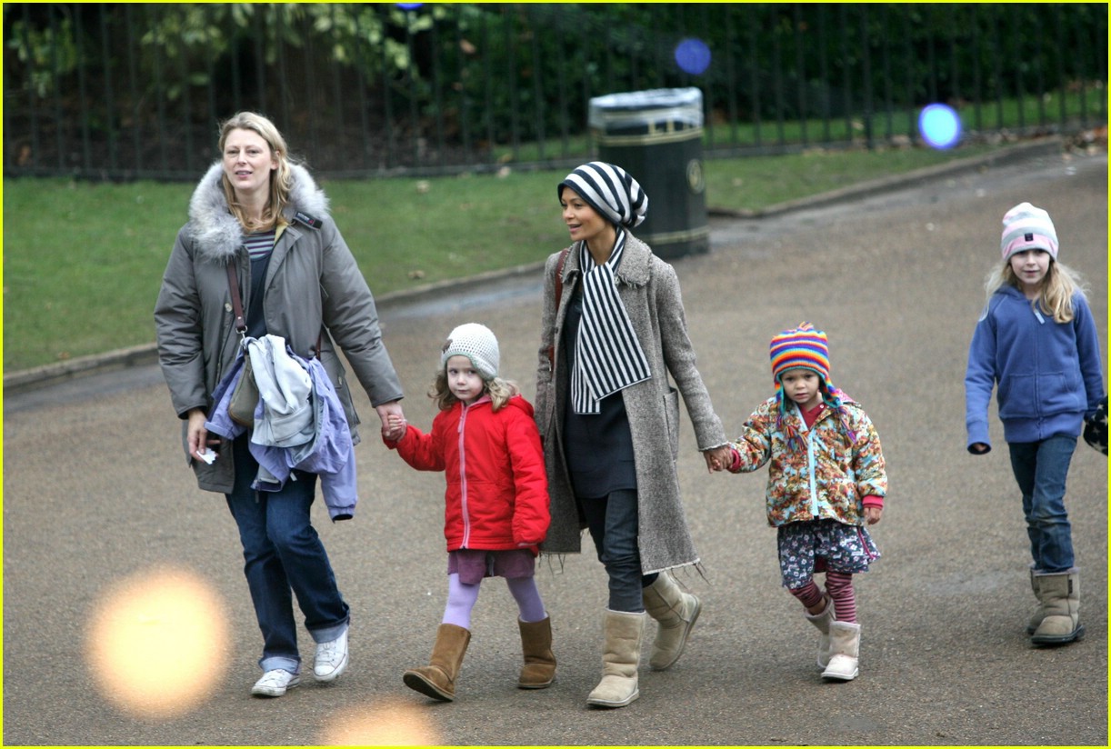 Thandie Newton Ice Skating Star Photo 1606971 Photos Just Jared