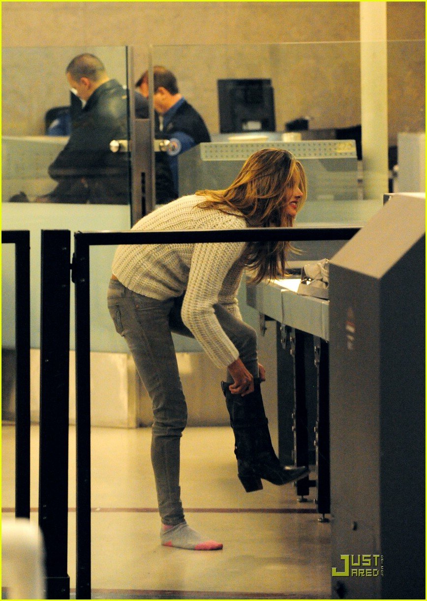 Alessandra Ambrosio is a Mobile Model: Photo 1686611 | Alessandra