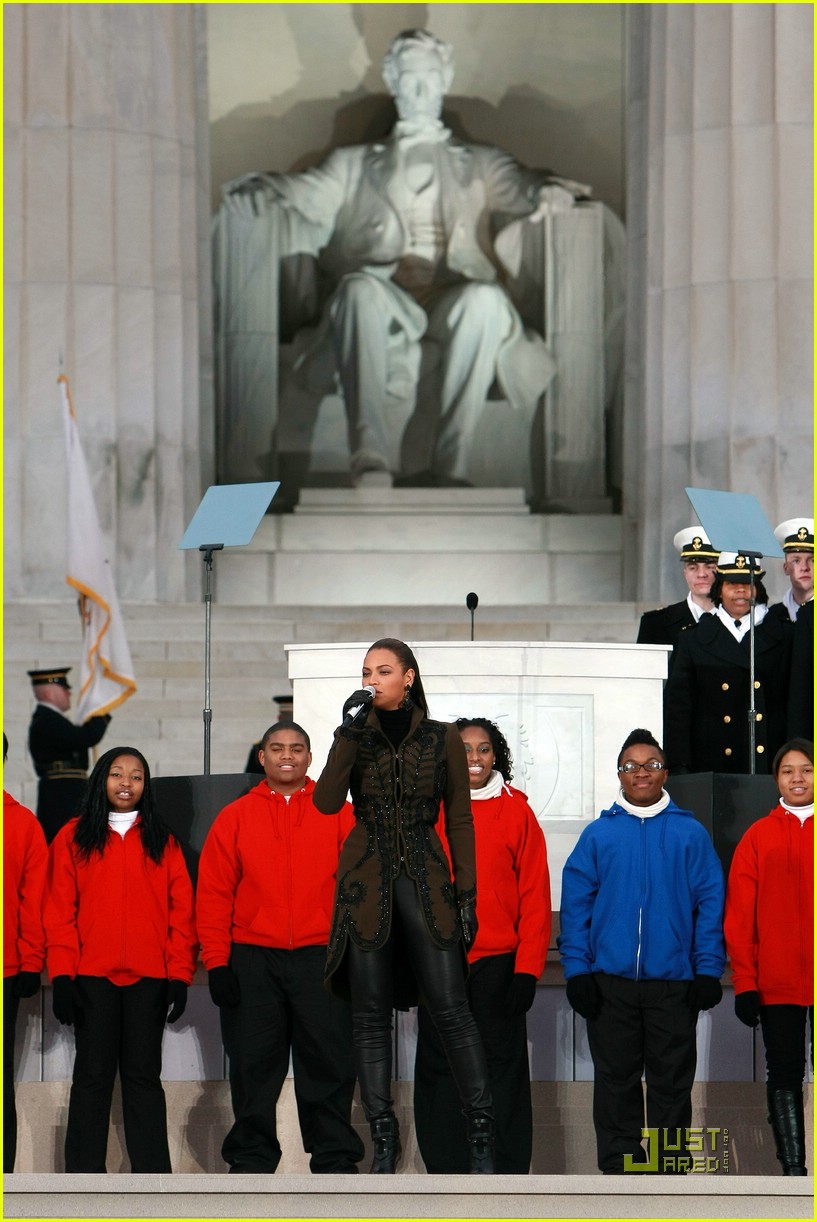 Beyonce Belts It Out for Barack: Photo 1662381 | Beyonce Knowles Photos ...