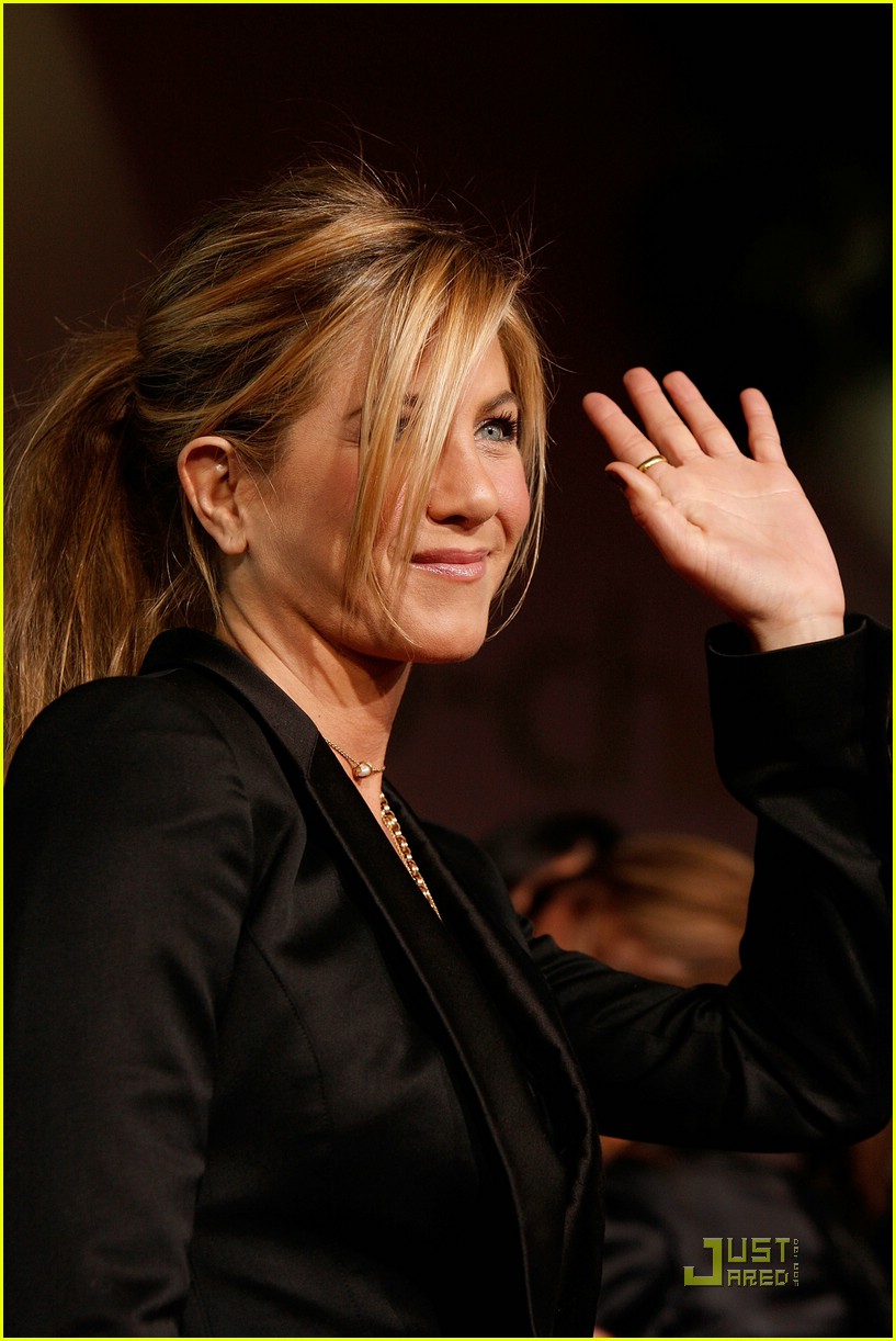 jennifer aniston hes just not that into you premiere 021696851