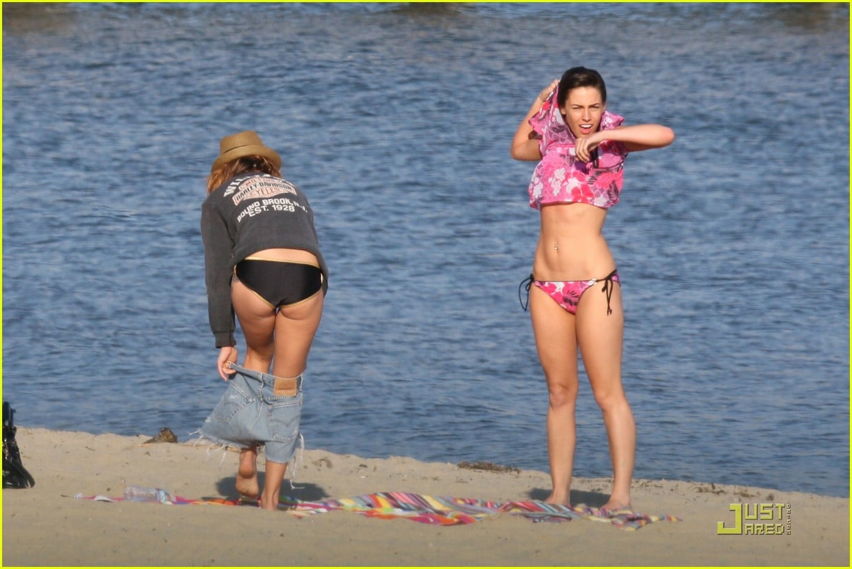 Shenae Grimes & Jessica Lowndes: Beach Babes shenae grimes jessica lown...