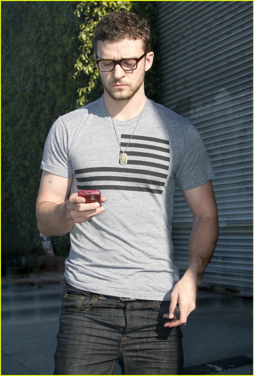 Джастин тимберлейк в молодости. Джастин Тимберлейк. Джастин Тимберлейк в очках. Джастин Тимберлейк 18