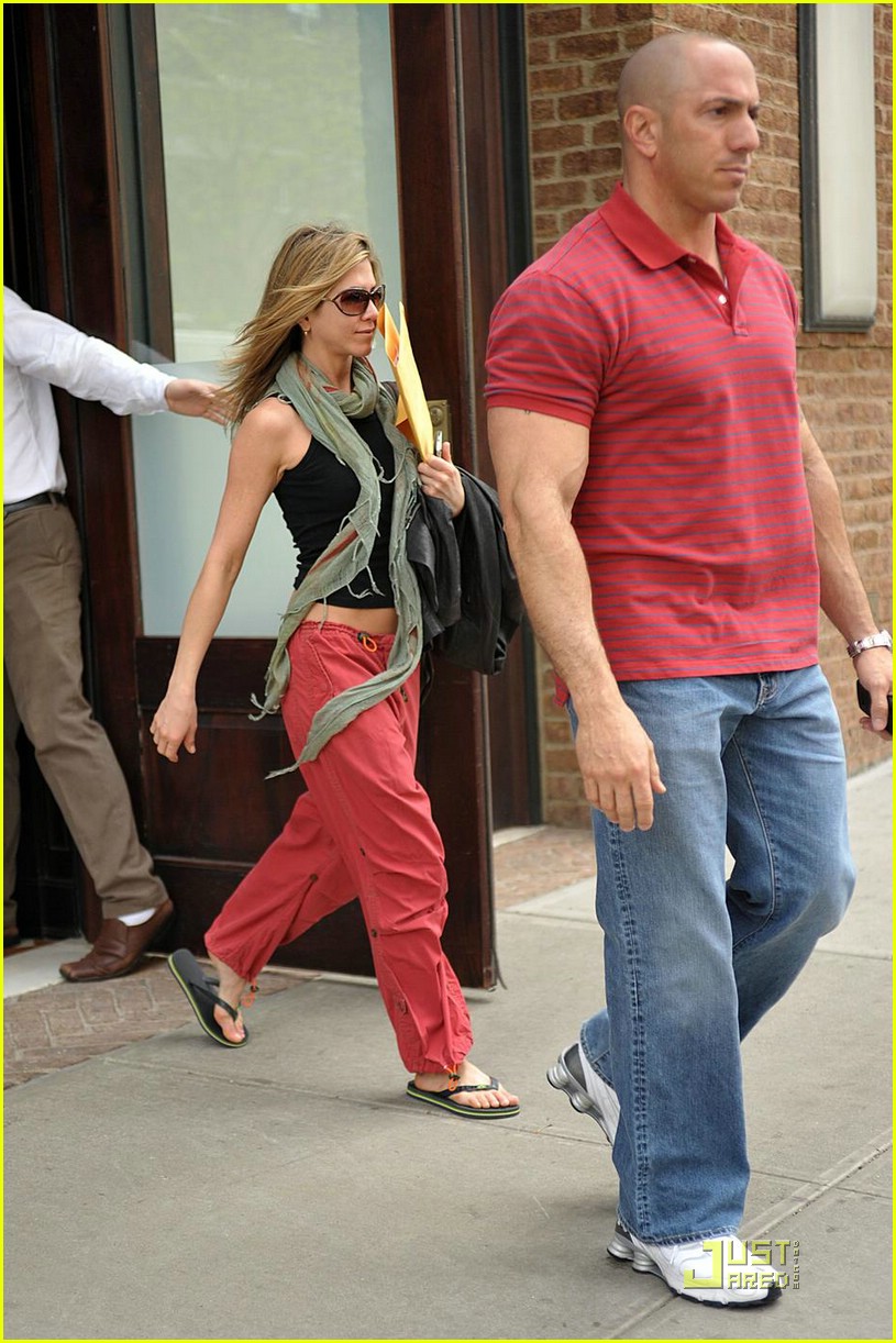 jennifer-aniston-is-havaianas-hot-photo-1887751-jennifer-aniston