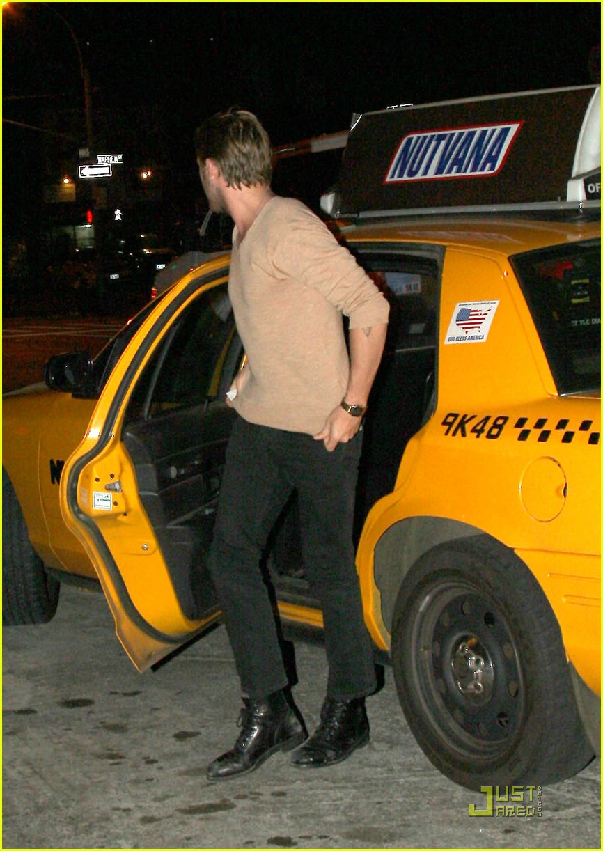 Photo: ryan gosling mystery model 01 | Photo 1890791 | Just Jared