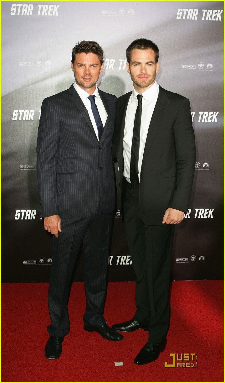 Chris Pine & Zachary Quinto Star In Star Trek Photo 1840021 Chris(02)