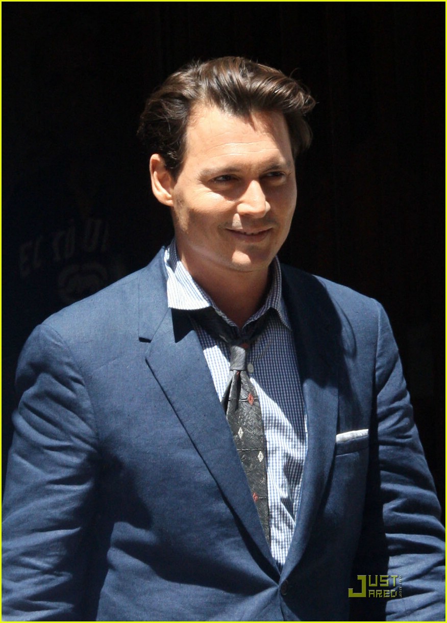 Johnny Depp is Rum Diary Dapper Photo 1828611 Johnny Depp Photos