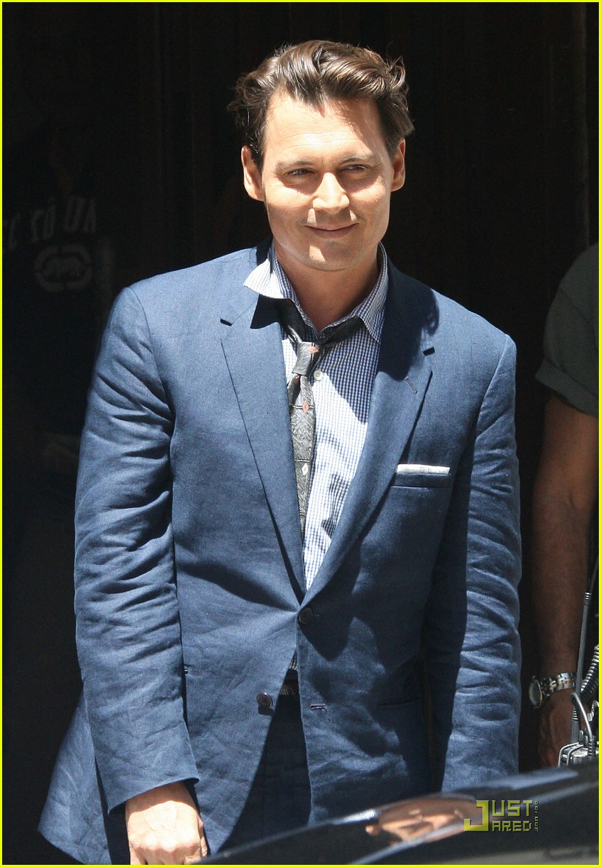 Johnny Depp is Rum Diary Dapper Photo 1828651 Johnny Depp Photos