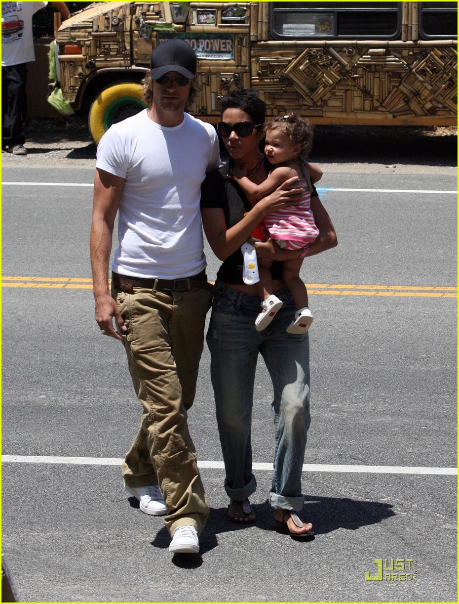 Halle Berry & Gabriel Aubry Family Fair Photo 1945021 Celebrity(01)