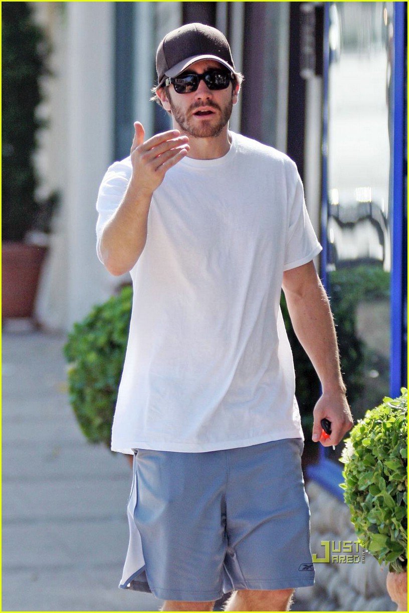 Jake Gyllenhaal: Deacon Bonding Time!: Photo 1928541 | Celebrity Babies