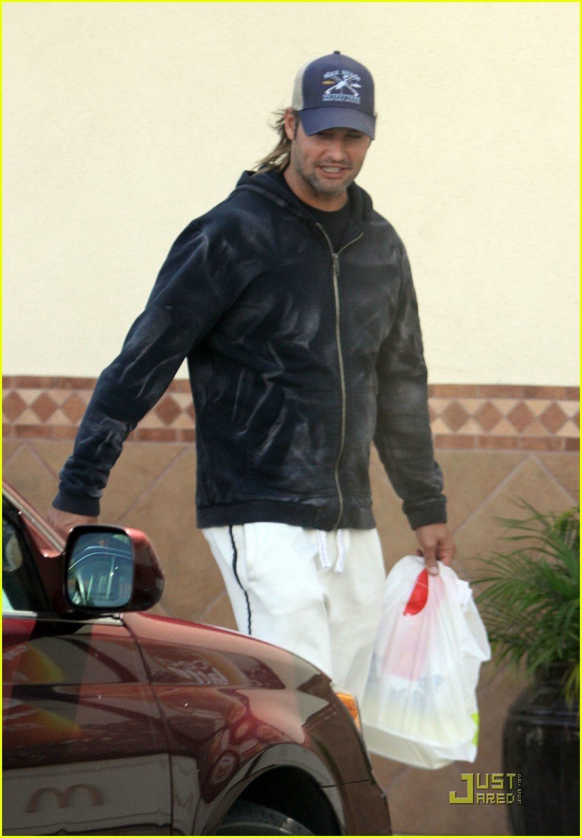 Josh Holloway Gets His Java On Photo 2016011 Celebrity Babies, Java