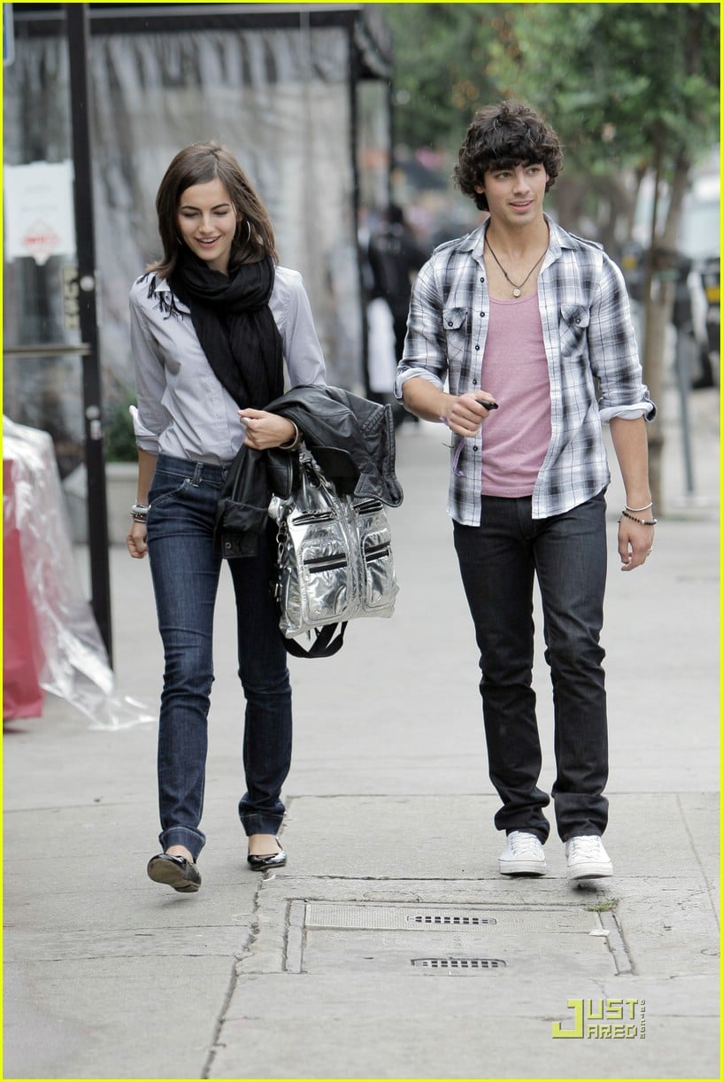 Joe Jonas Joansing For Camilla Belle Photo 1965871 Camilla Belle