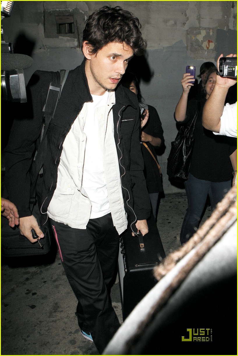 John Mayer Is Hounded At Hotel Cafe Photo 1988441 John Mayer Photos