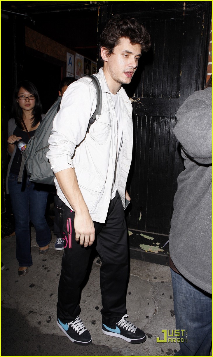 John Mayer Is Hounded At Hotel Cafe Photo 1988511 John Mayer Photos