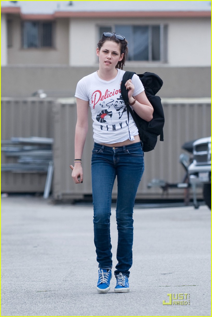 Kristen Stewart & Dakota Fanning: Runaway Duo: Photo 1977611 | Dakota