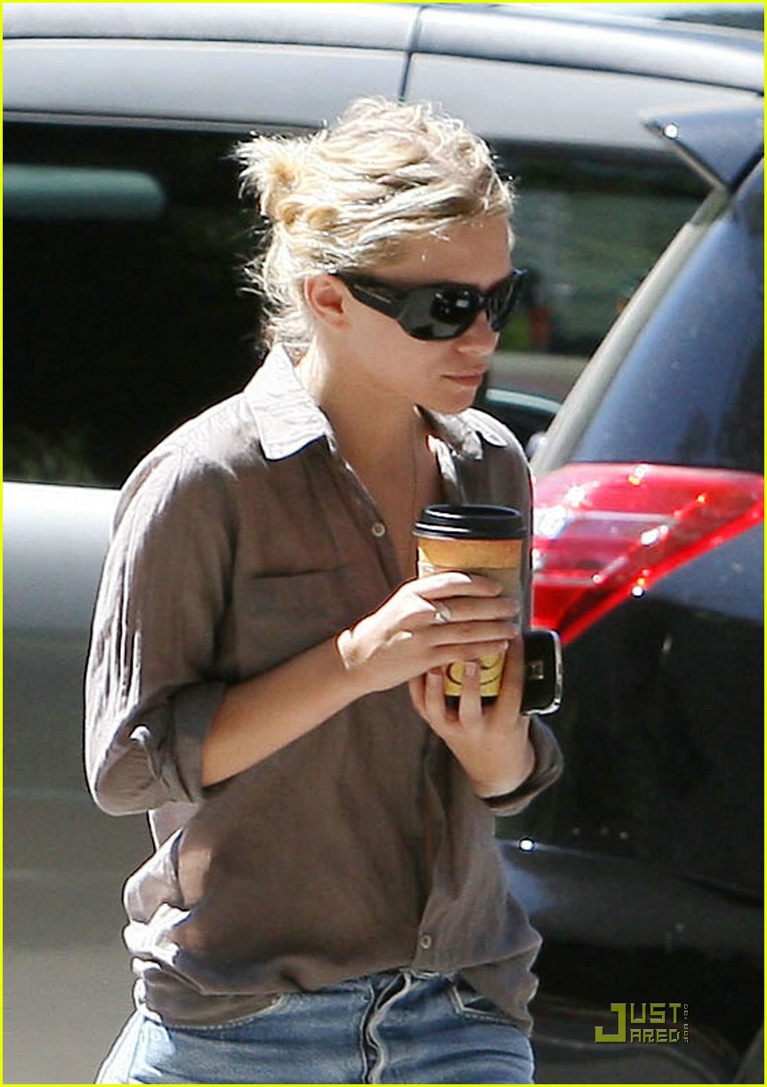 Ashley Olsen & Justin Bartha Coffee Couple Photo 2047961 Ashley