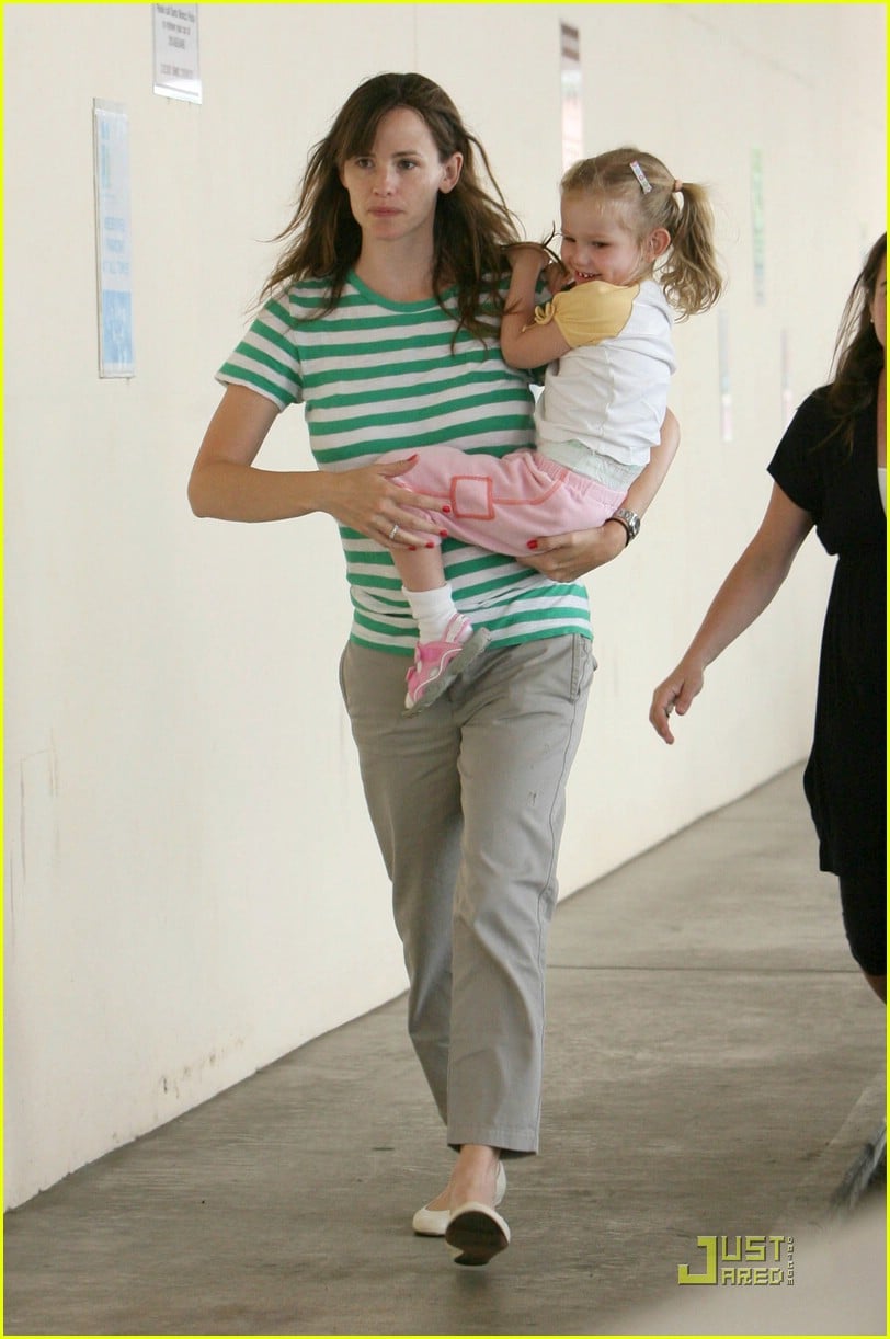 Jennifer Garner: Stripe Central: Photo 2026461 | Ben Affleck, Celebrity