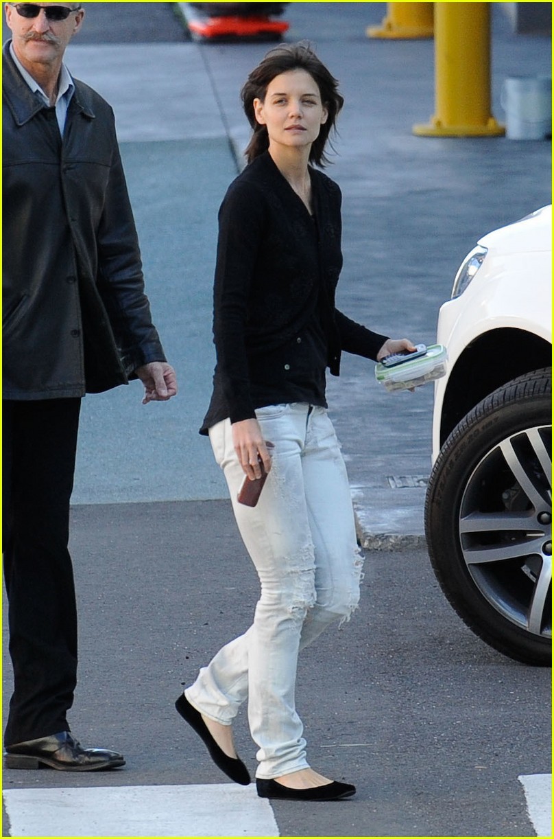 Katie Holmes Launches Dizzy Feet Dance Scholarship: Photo 2039471