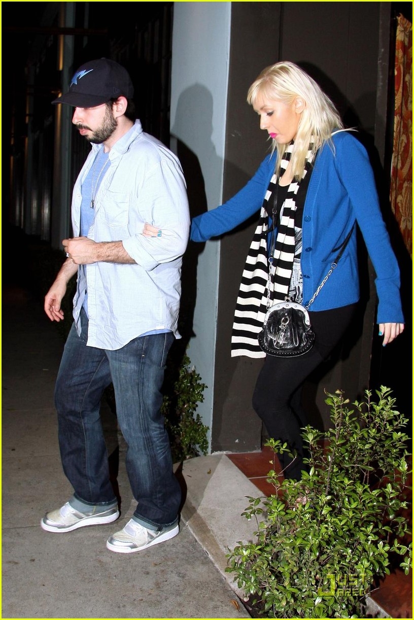 Christina Aguilera & Jordan Bratman Mozza Mates Photo 2133062