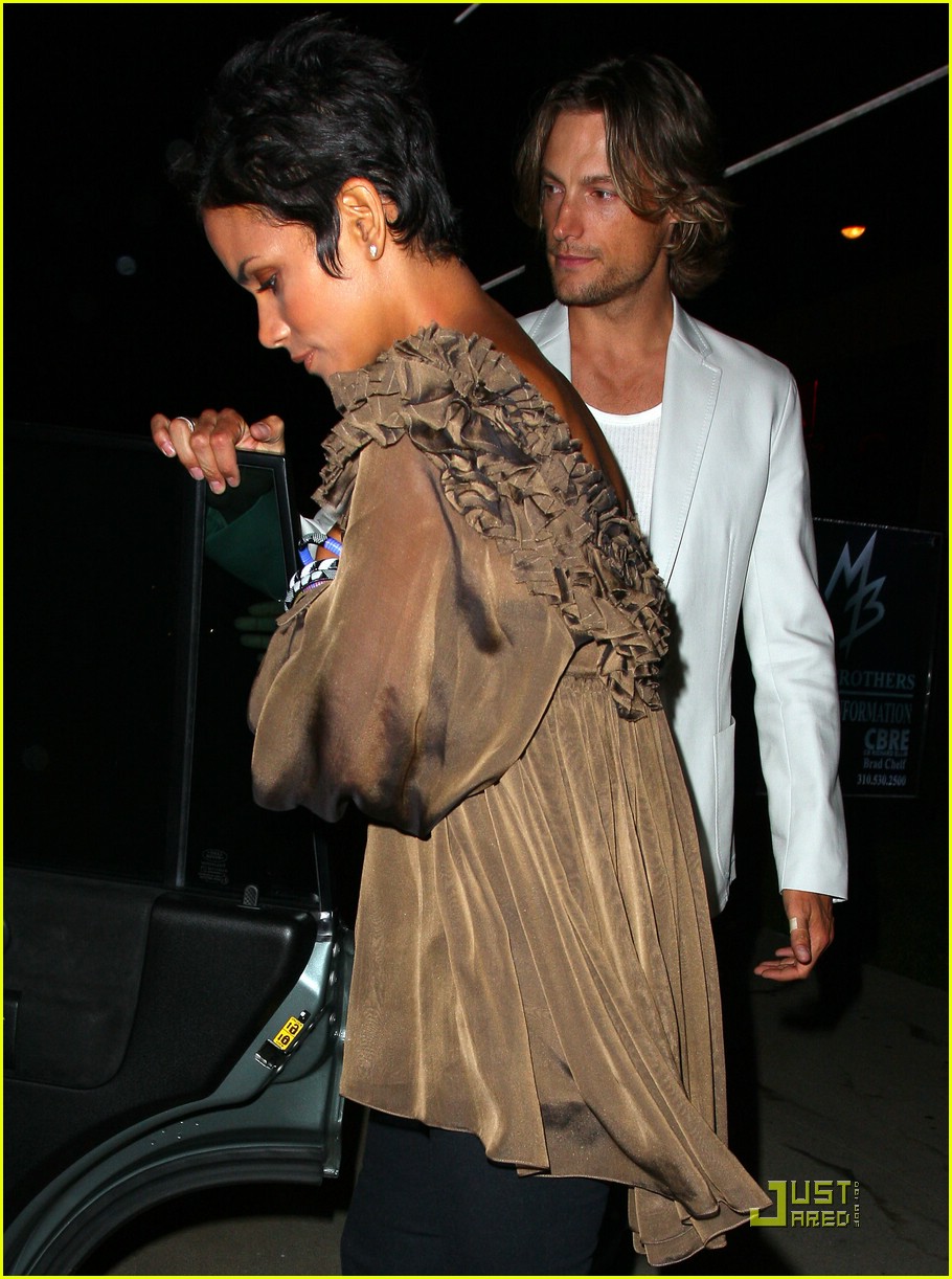 Halle Berry & Gabriel Aubry's Dinner Date Photo 2098412 Gabriel