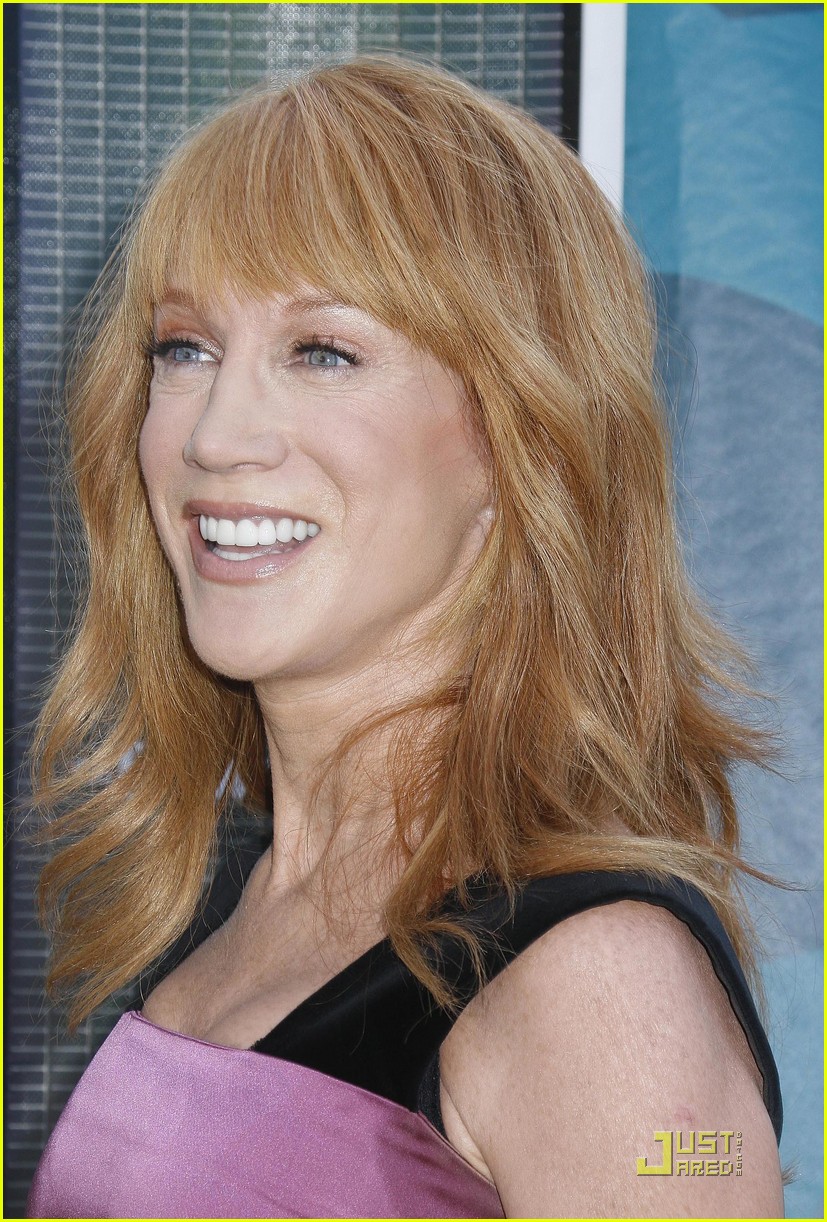 kathy griffin levi johnston hold hands tcas 042119501