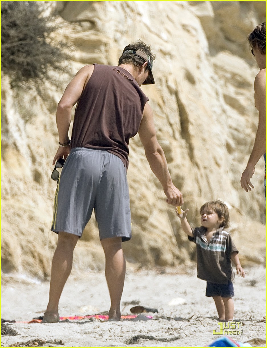 Matthew McConaughey Levi is a Little Surfer Dude! Photo 2169242