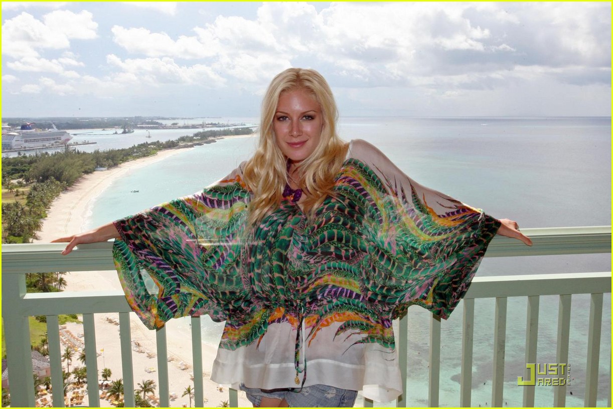 Heidi Montag's Miss Universe Performance VIDEO Photo 2154542