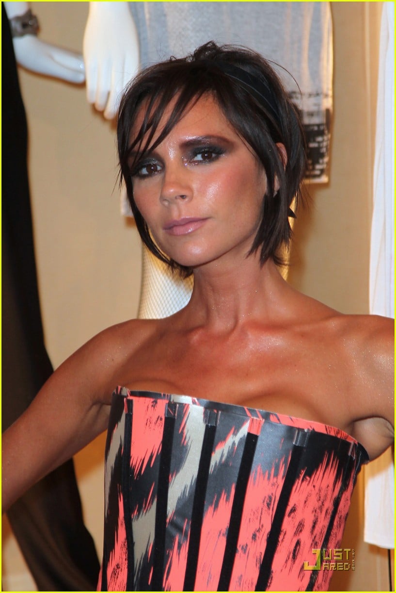 Photo victoria beckham animal print 03 Photo 2205112 Just Jared