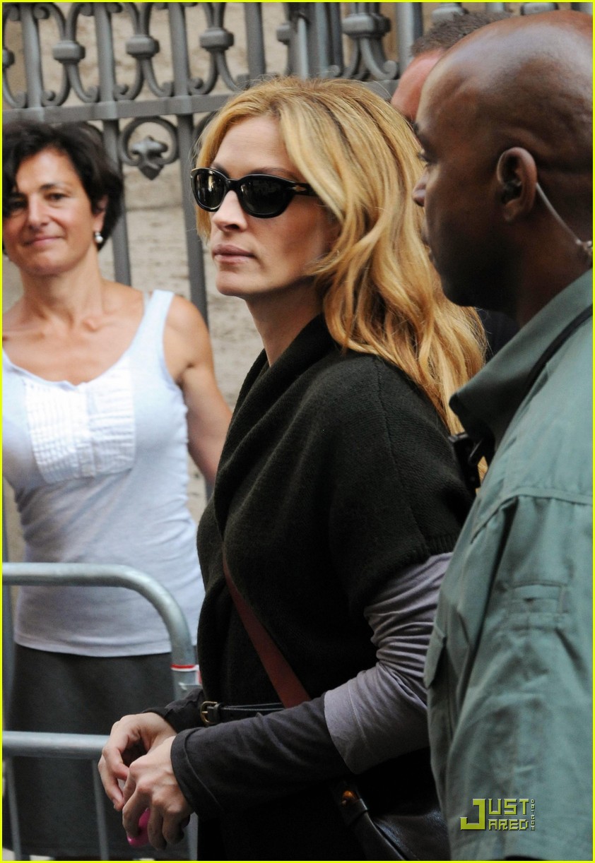 Julia Roberts Eat, Pray, Love Photo 2177051 Julia Roberts Photos