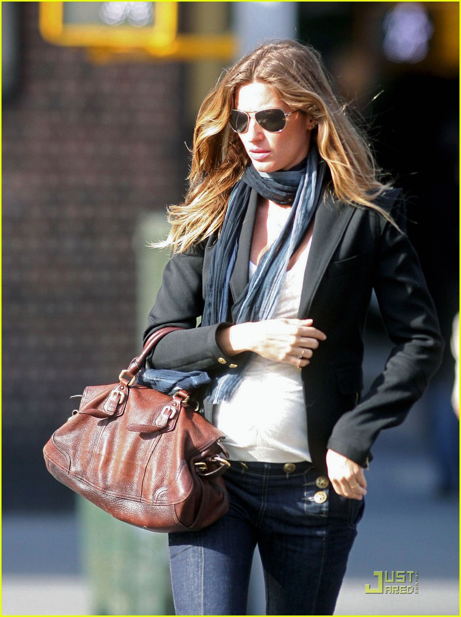 Gisele Bundchen is Bump Beautiful Photo 2316182 Gisele Bundchen(02)