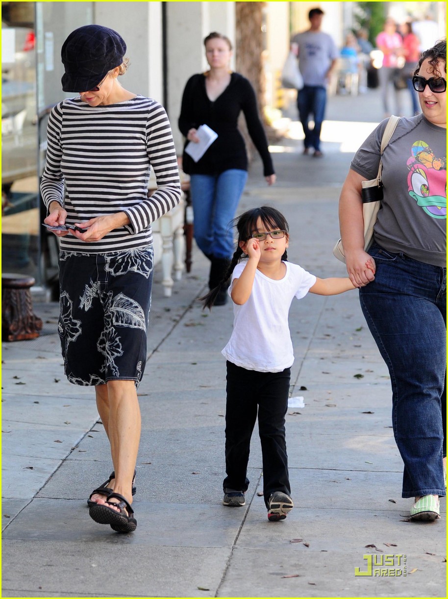 Meg Ryan and Daisy True: Face Painting Fun: Photo 2297201 | Daisy Ryan