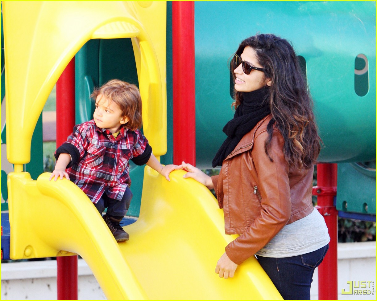 Camila Alves & Levi McConaughey Play in the Park Photo 2370081