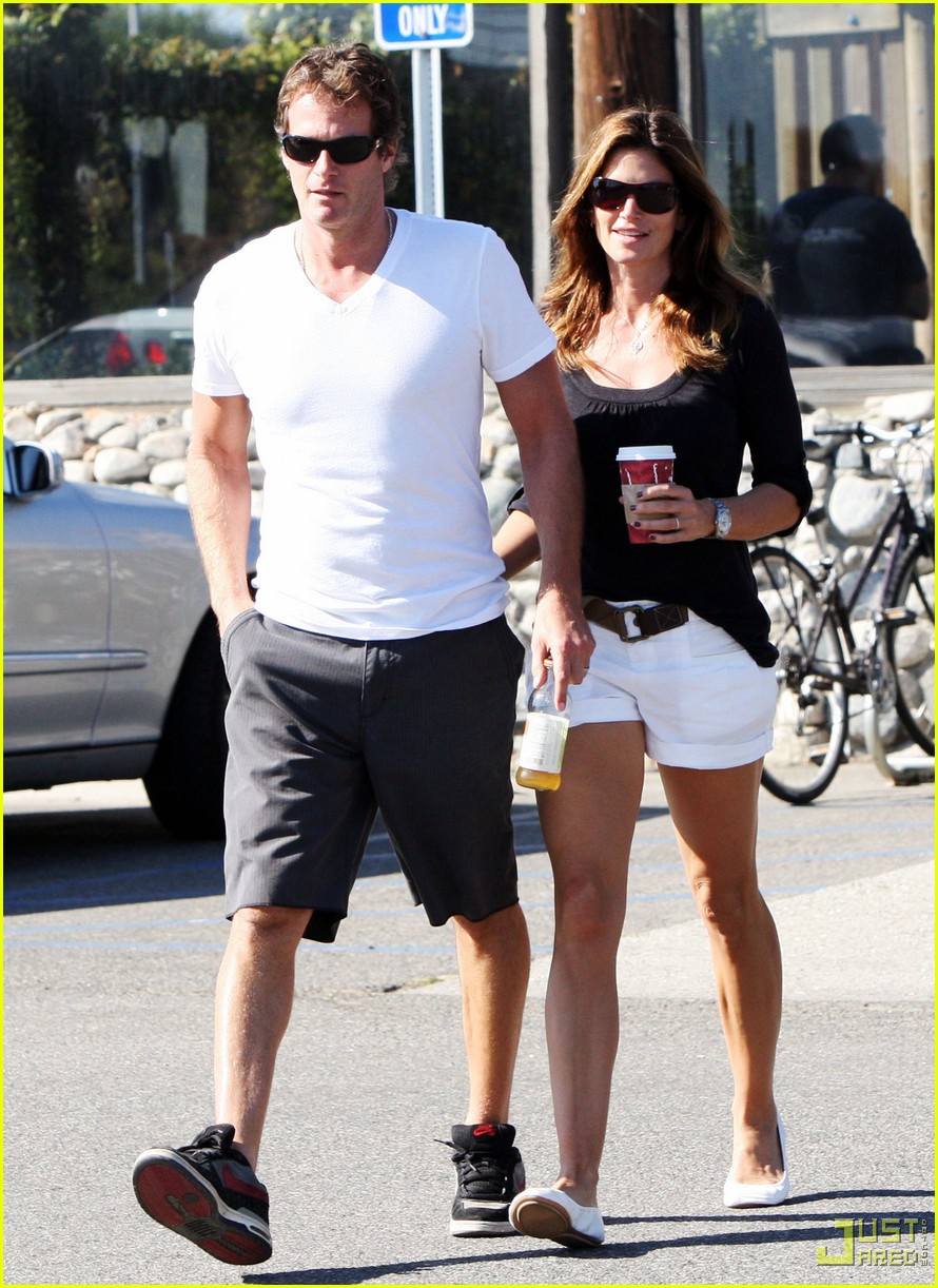 Cindy Crawford is a Malibu Mommy: Photo 2358191 | Cindy Crawford, Kaia