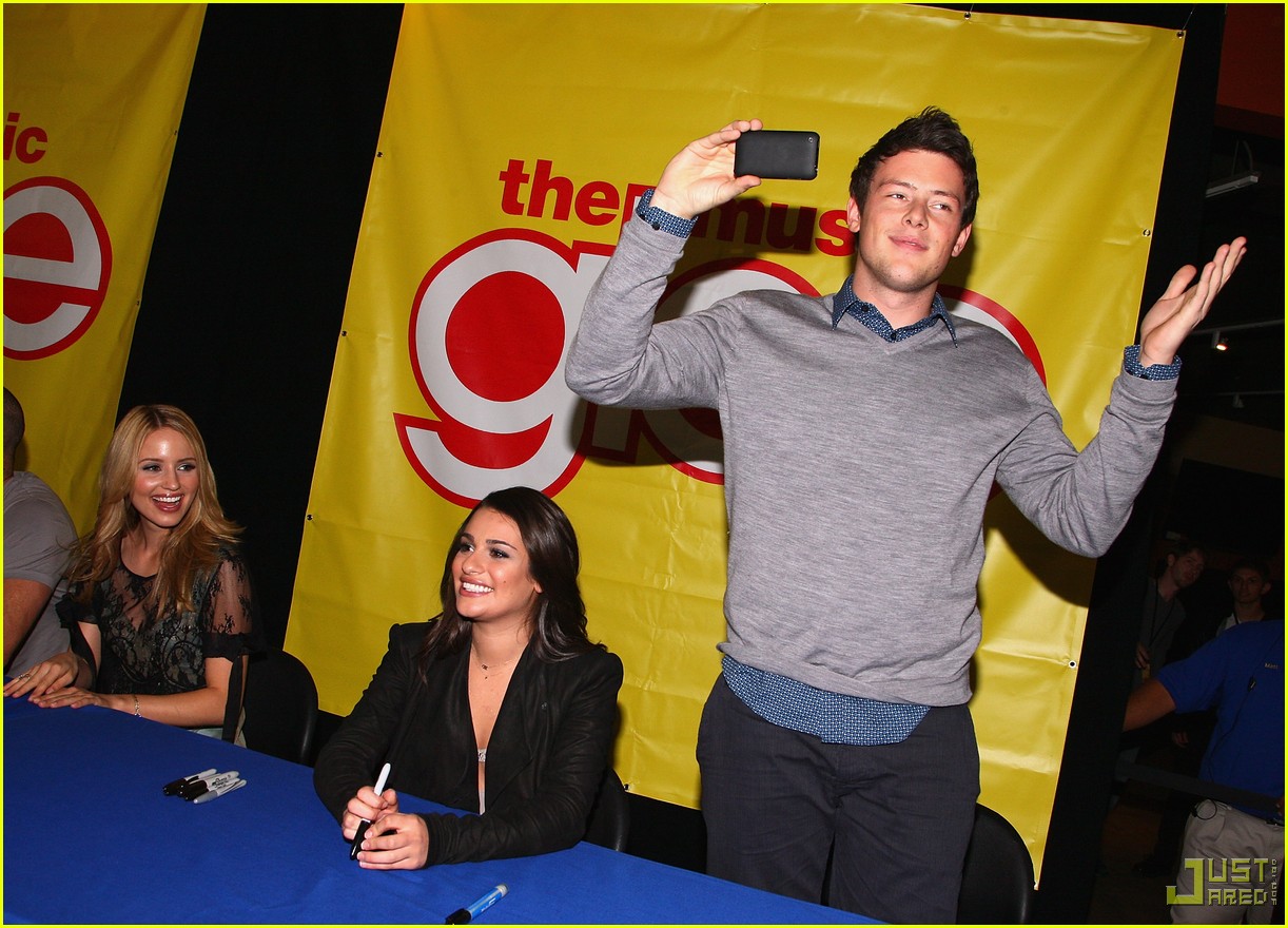 glee cast autograph signings 462337762