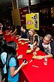 glee cast autograph signings 36