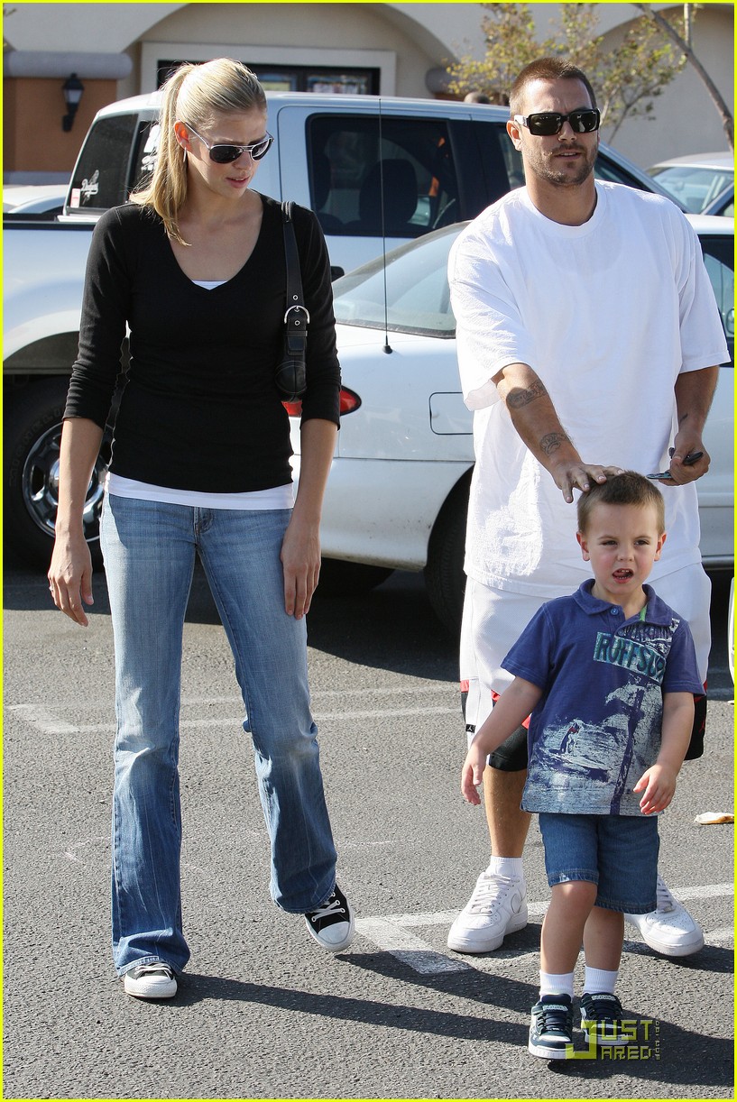 Britney Spears' Boys Christmas Carol With KFed Photo 2343152