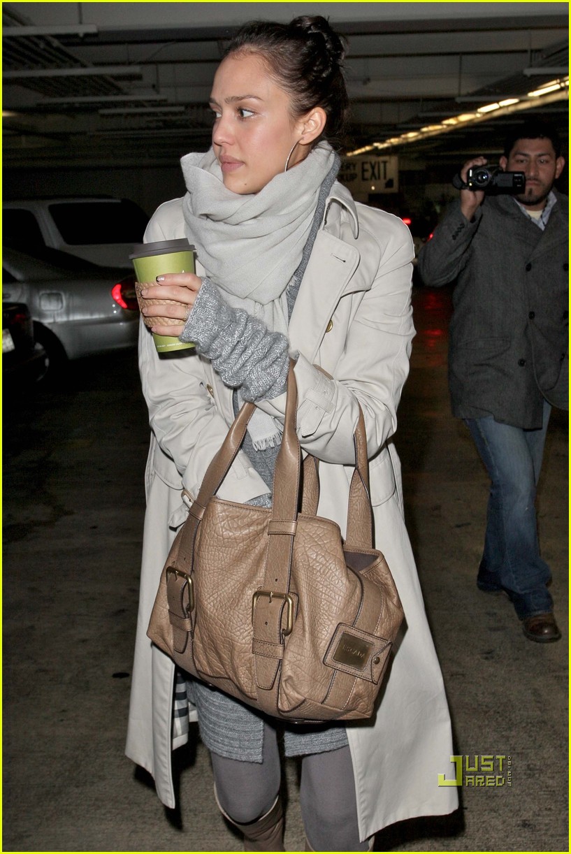 Jessica Alba Shops For Her Whole Foods Family: Photo 2400500 | Jessica