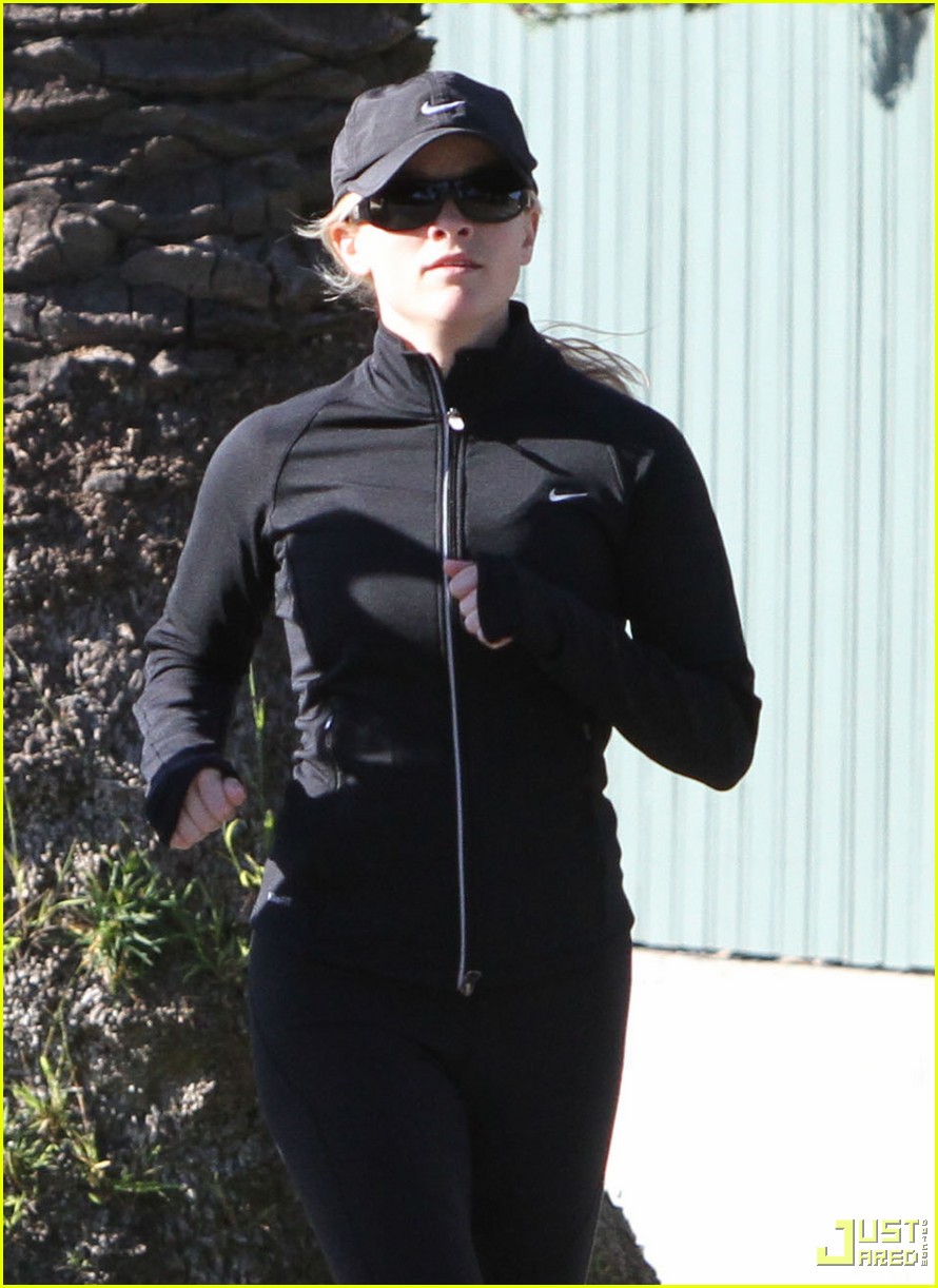 reese witherspoon nike
