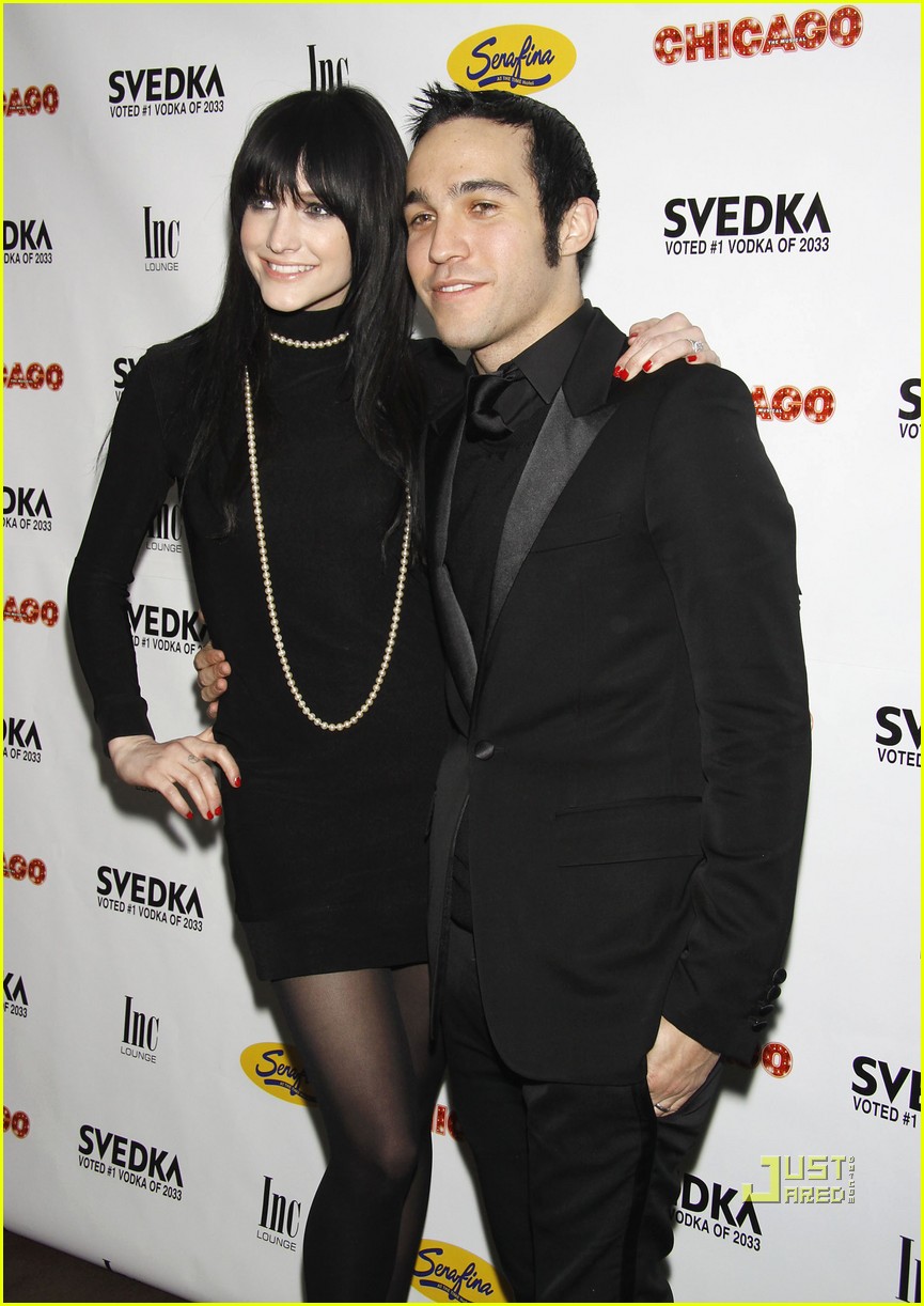 Just Jared: Simpson Sister Sandwich!: Photo 2392051 | Ashlee Simpson ...
