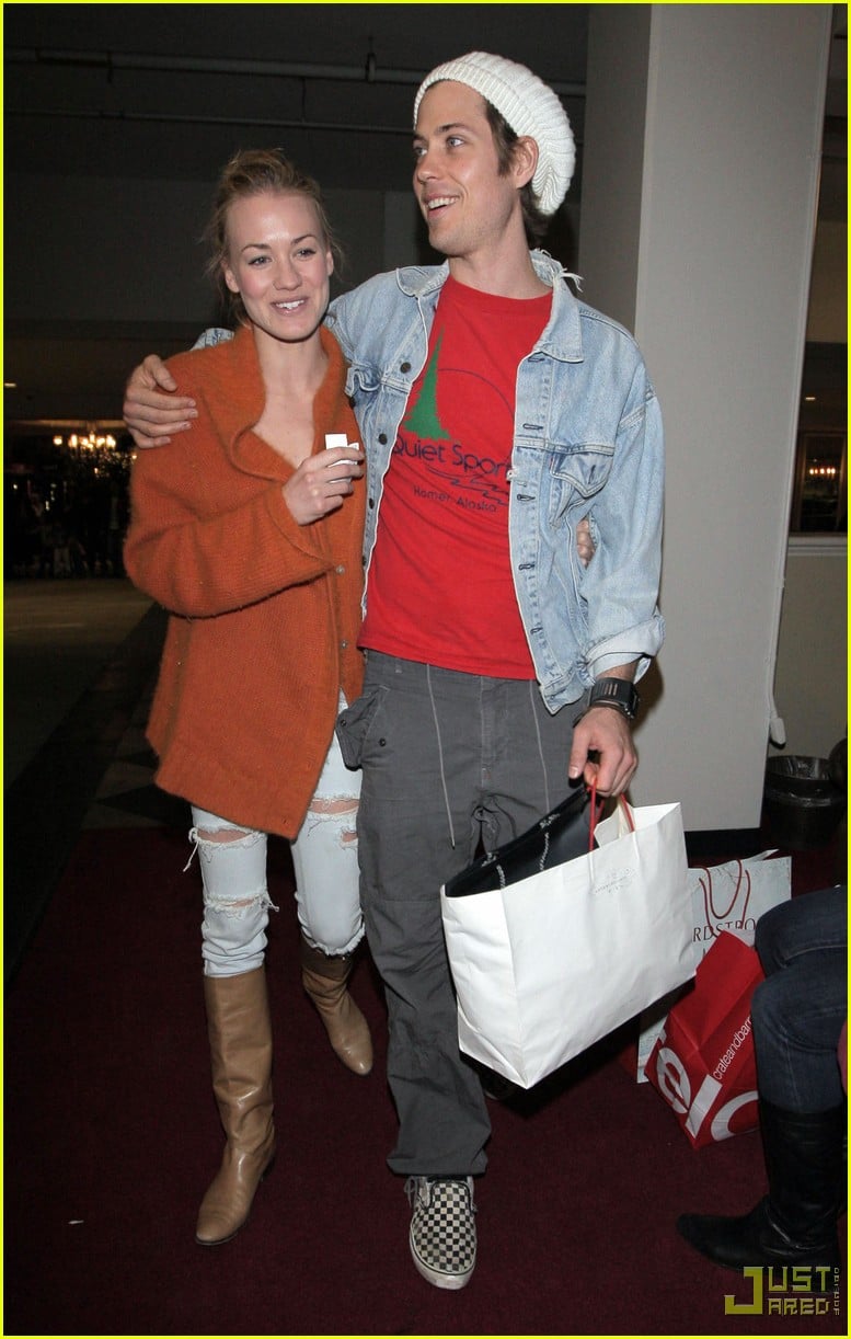 Tim Loden Yvonne Strahovski S Boyfriend Photo 2403140 Tim Loden Yvonne Strahovski Pictures Just Jared