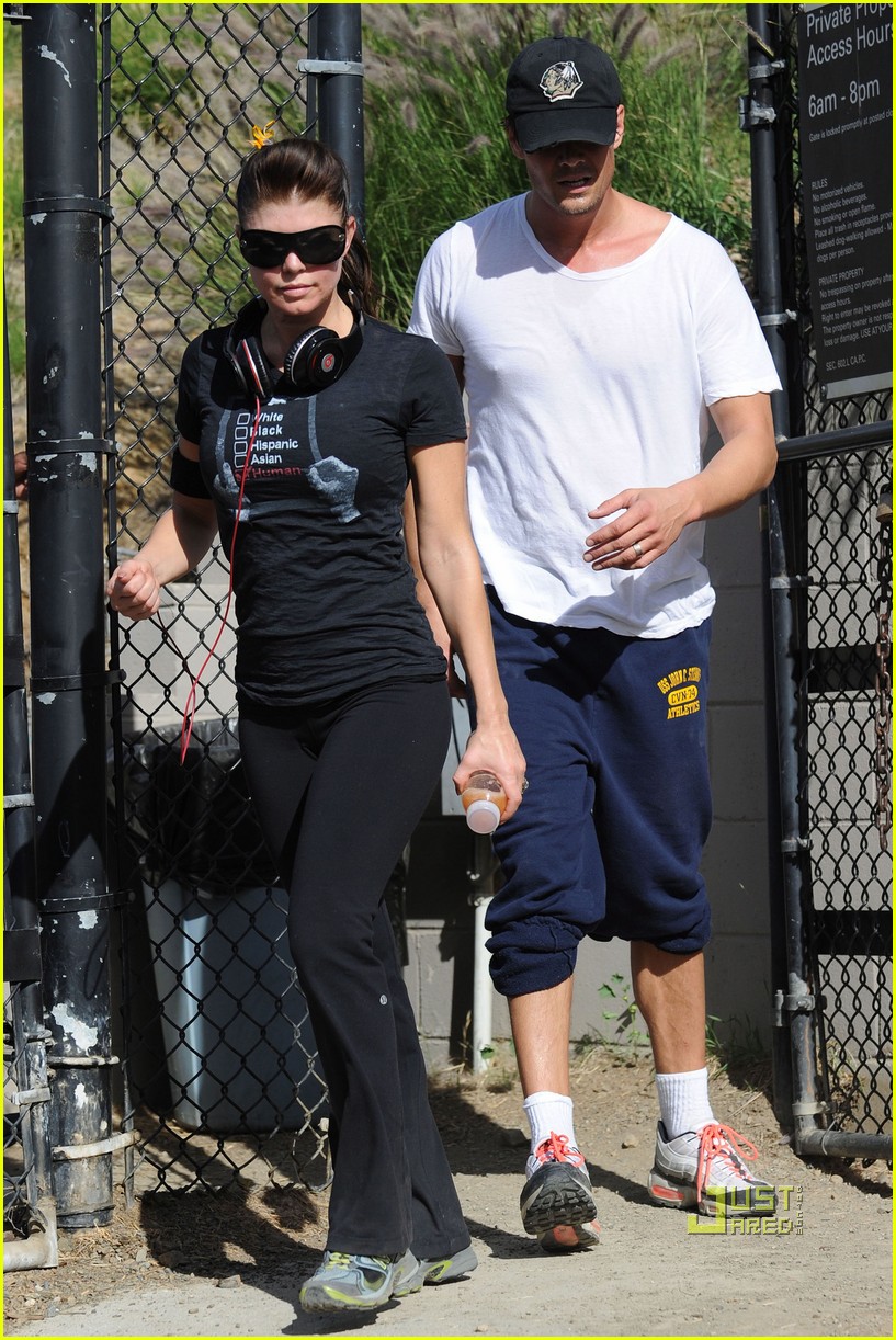 Fergie & Josh Duhamel Canyon Running Couple Photo 2407657 Fergie, Josh Duhamel Photos Just