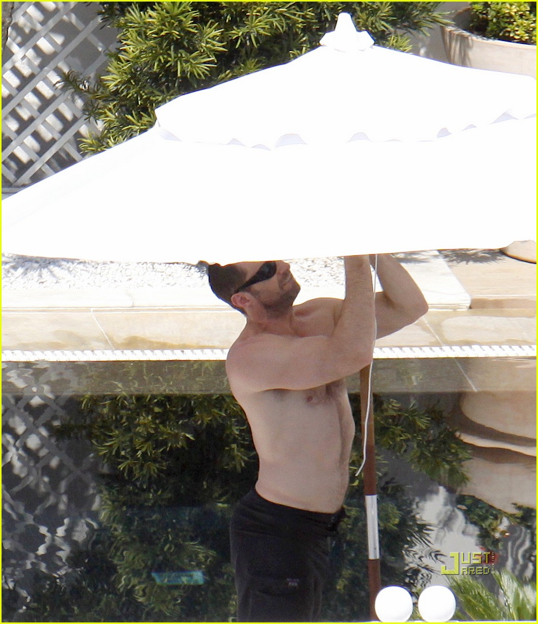 Hugh Jackman Shoots Lipton Ice Tea Commercial Photo 2407571 Ava
