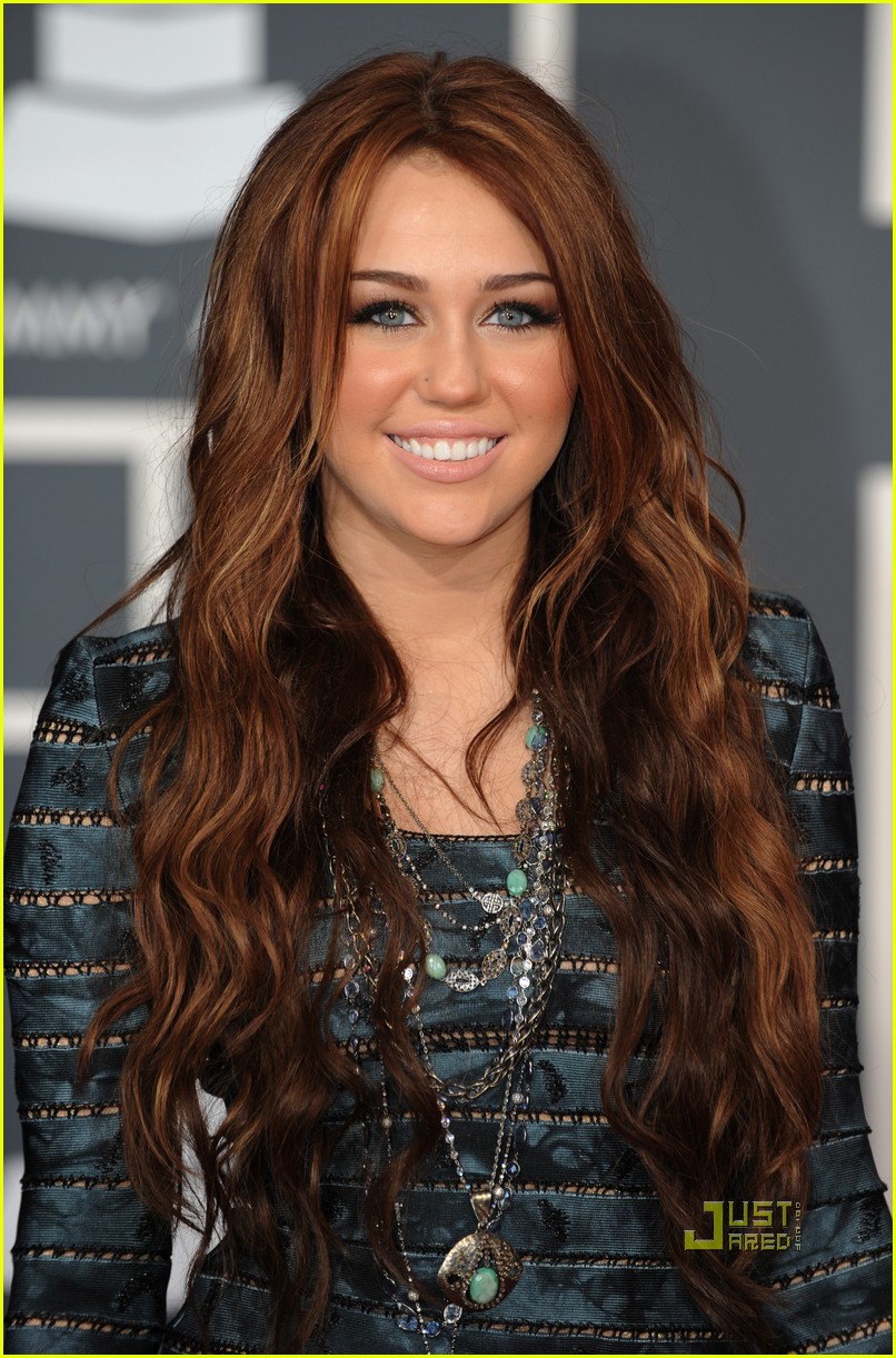 38+ Miley Cyrus 2010 Grammys Background
