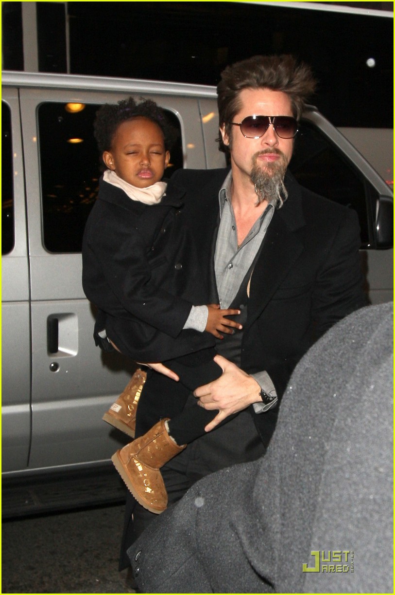 Brad Pitt & Angelina Jolie Hit Mary Poppins on Broadway VIDEO Photo