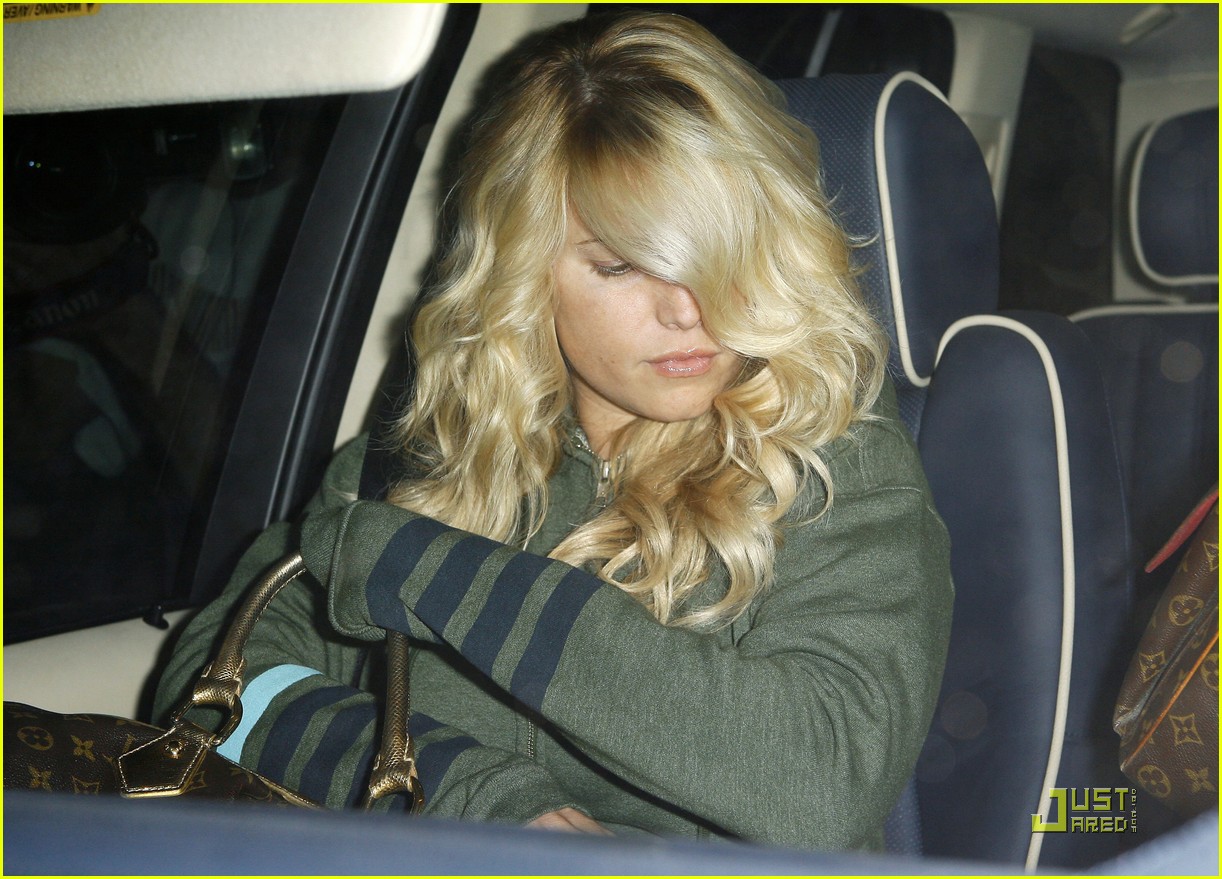 Jessica Simpson Gets More Color And Curls: Photo 2406369 | Jessica ...
