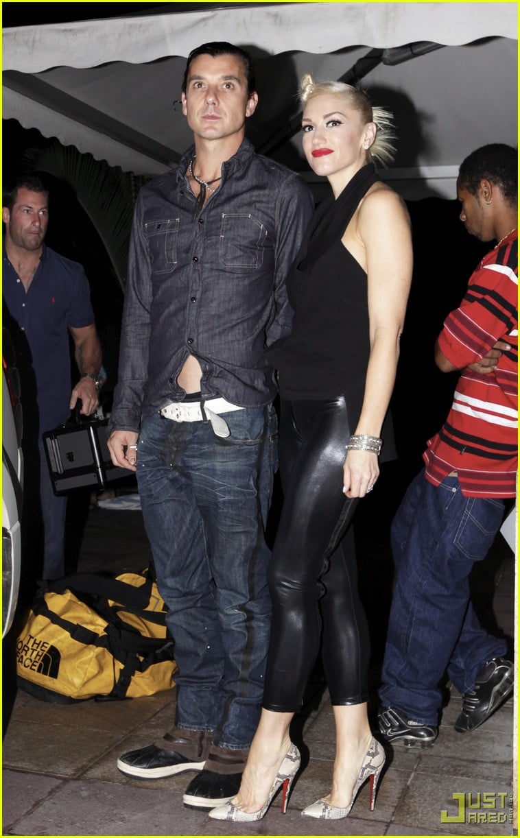 Gwen Stefani & Gavin Rossdale Bring Their Boys to St. Bart's Photo