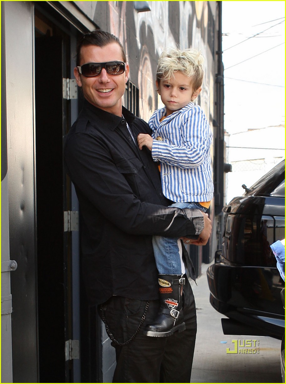 Cruz Beckham: Transformers Birthday Bash!: Photo 2429108 | Brooklyn